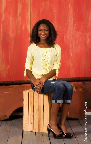 [Image: wnKGr0oAQZ.jpg]