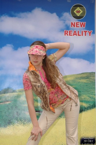 [Image: wnKGr8BgQZ.jpg]