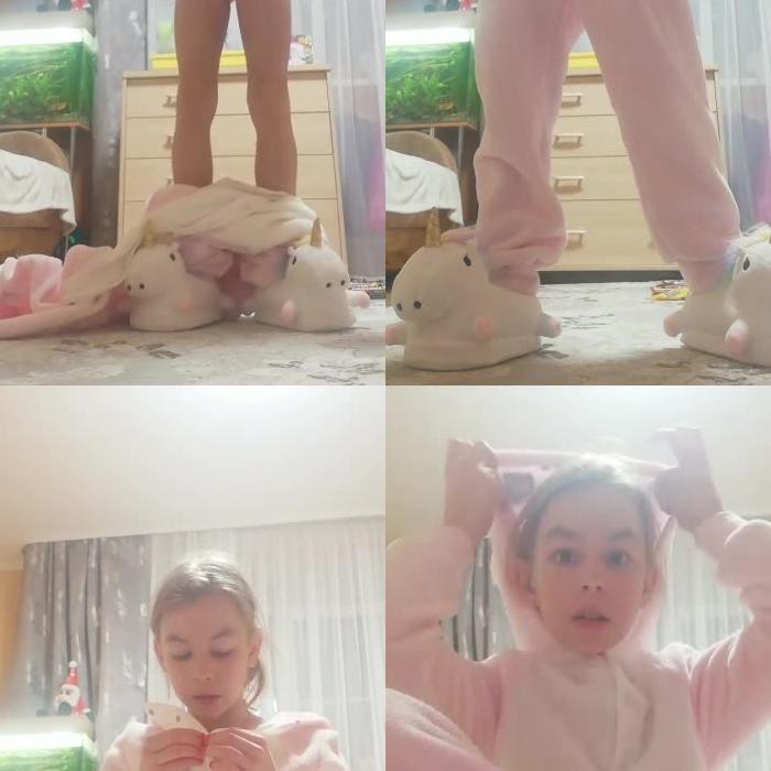 [Image: p1KzWwqA5a.jpg]