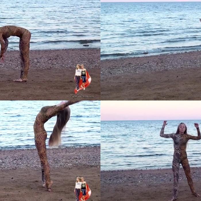 [Image: w7Qaxy0elR.jpg]
