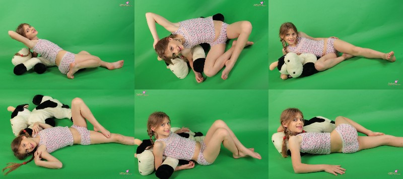 [Image: A6KnGrnz53.jpg]