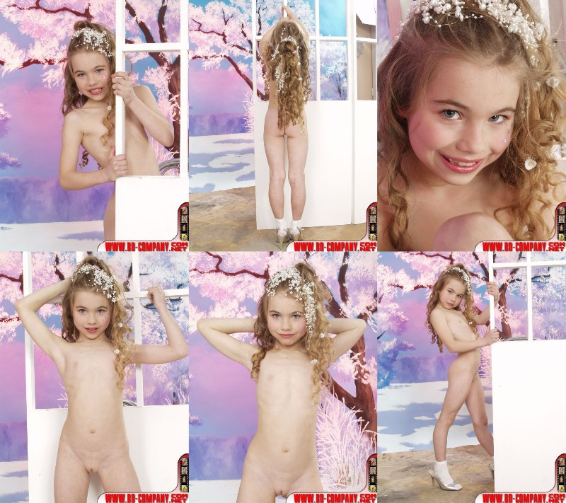 [Image: EGK78Laa5d.jpg]