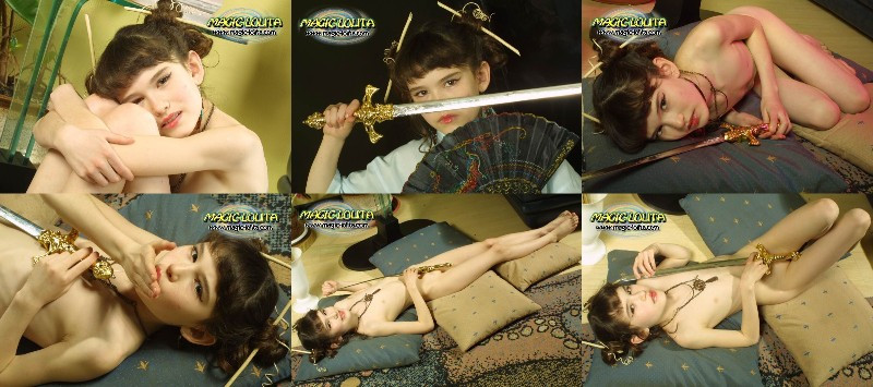 [Image: EGK7AjAald.jpg]