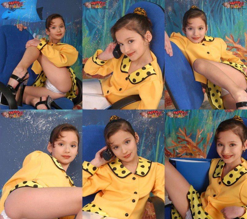 [Image: EGK7OyDmKd.jpg]