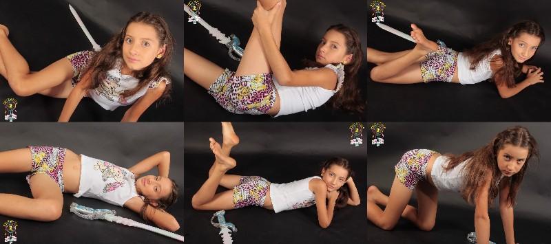 [Image: M9QgaeAZ5a.jpg]