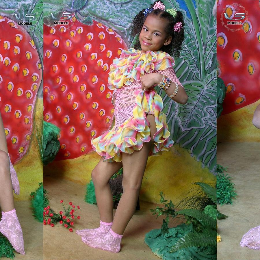 [Image: A6Kno0G653.jpg]