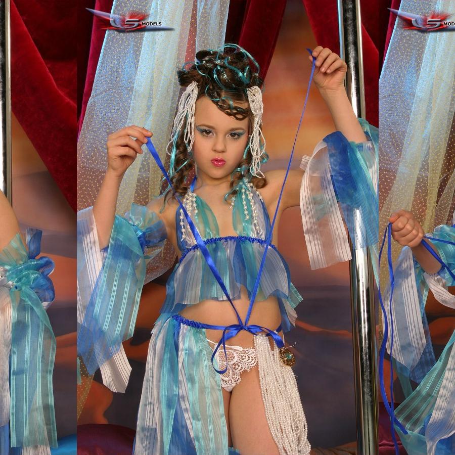 [Image: ABQpOXG7le.jpg]