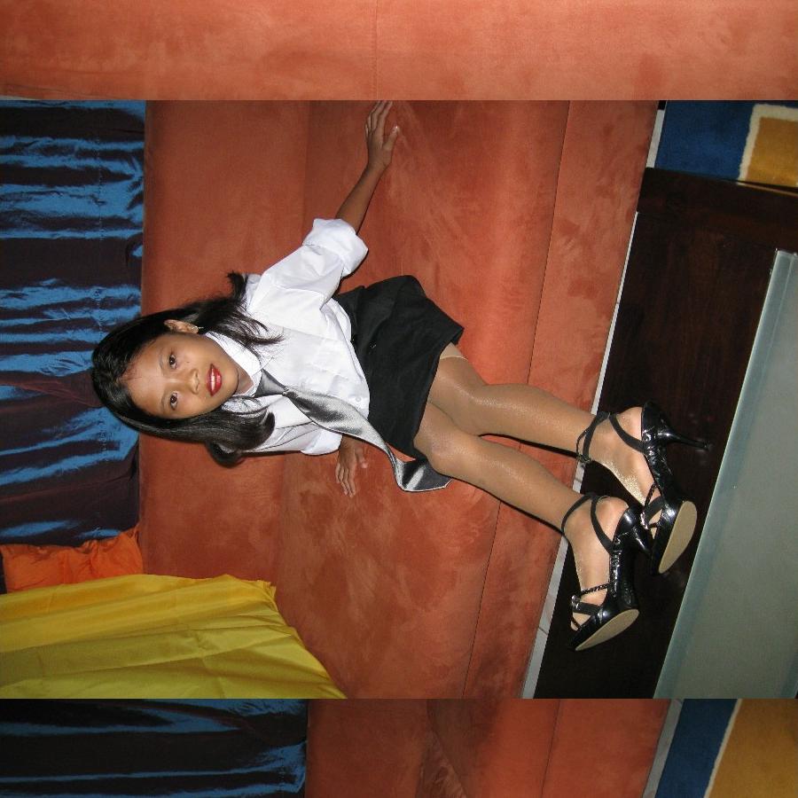 [Image: ALKbxNJnln.jpg]