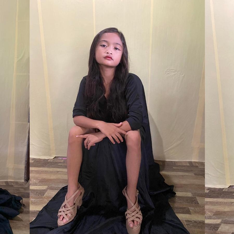 [Image: ALKbxvgZln.jpg]