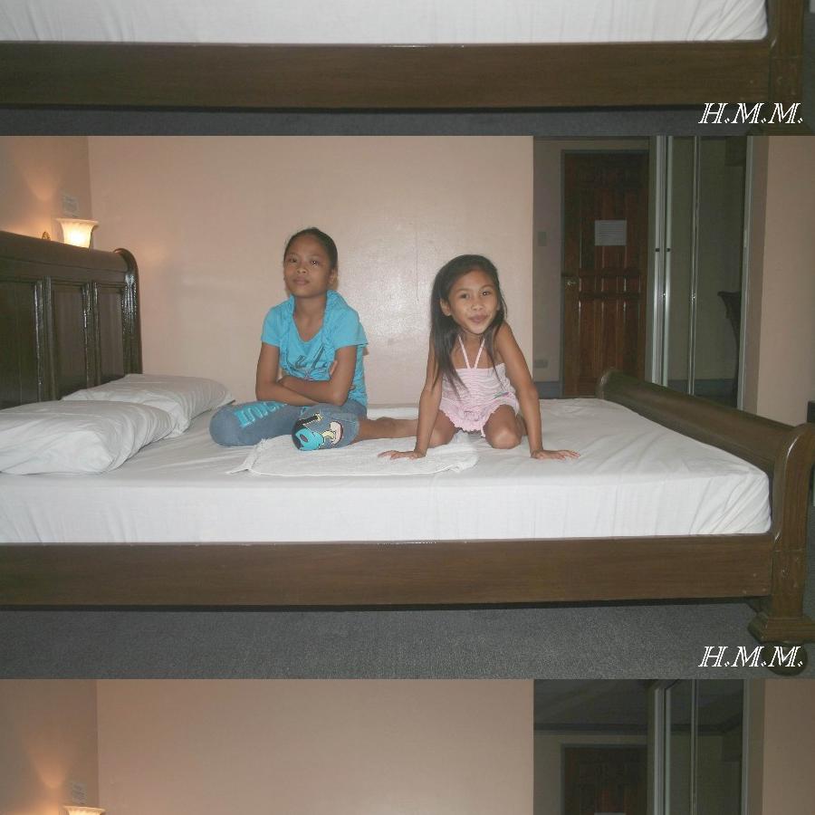 [Image: G2lAn227Q8.jpg]