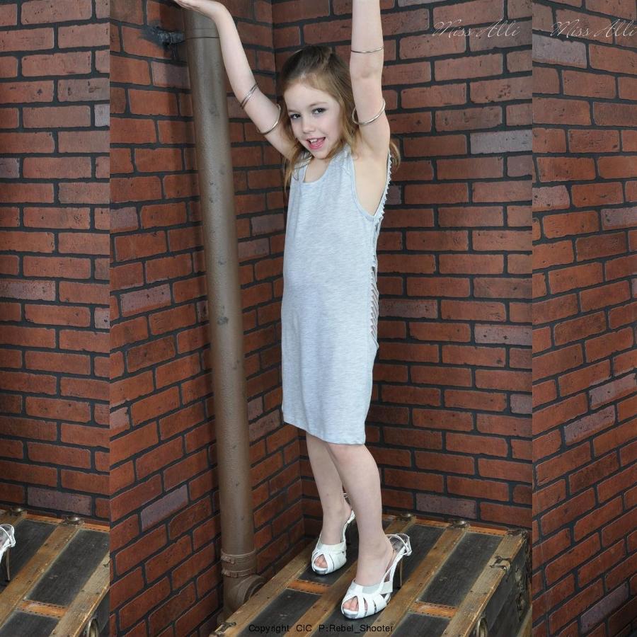 [Image: G2lAnaGPQ8.jpg]