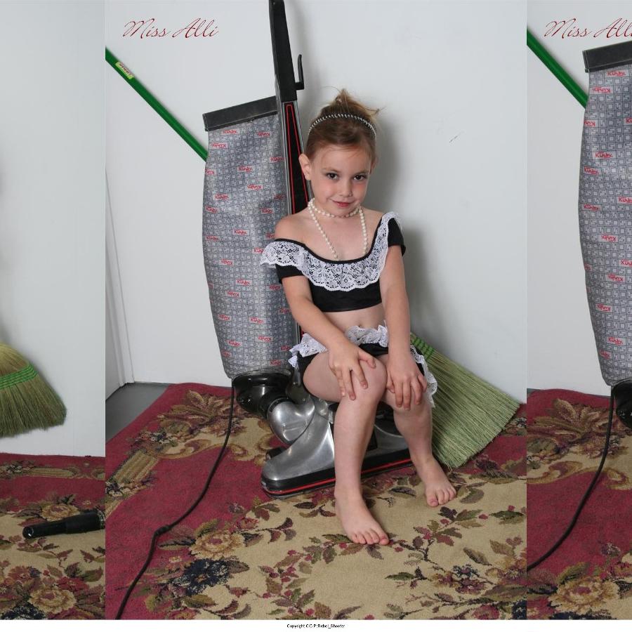 [Image: G2lAnaWMQ8.jpg]