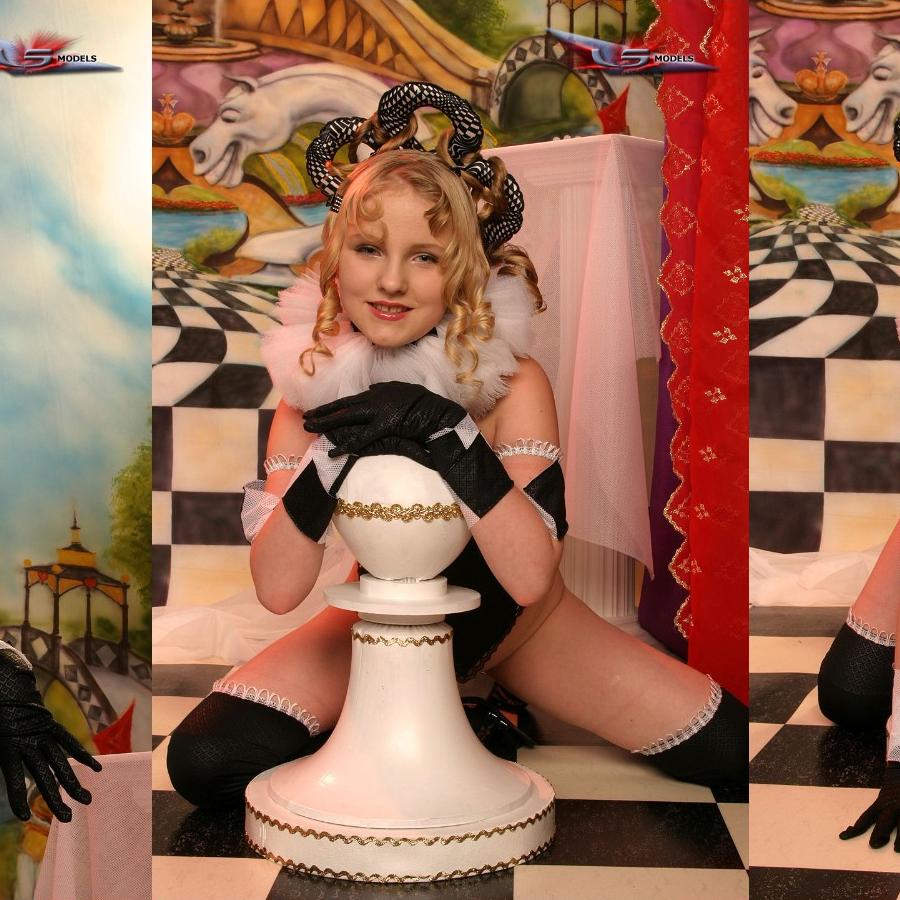 [Image: GdQyLOEply.jpg]