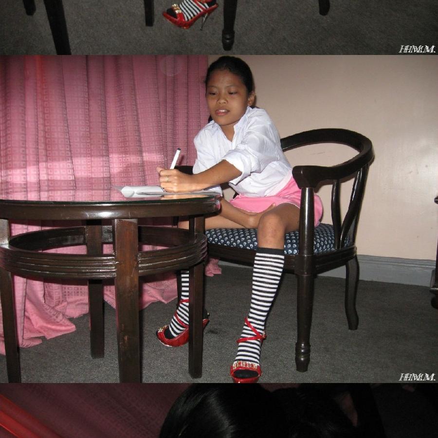 [Image: M9QgyNwO5a.jpg]