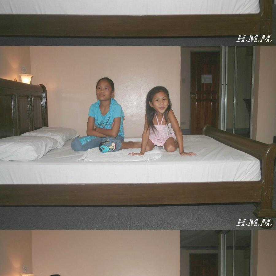 [Image: RP5Y7vN8QD.jpg]