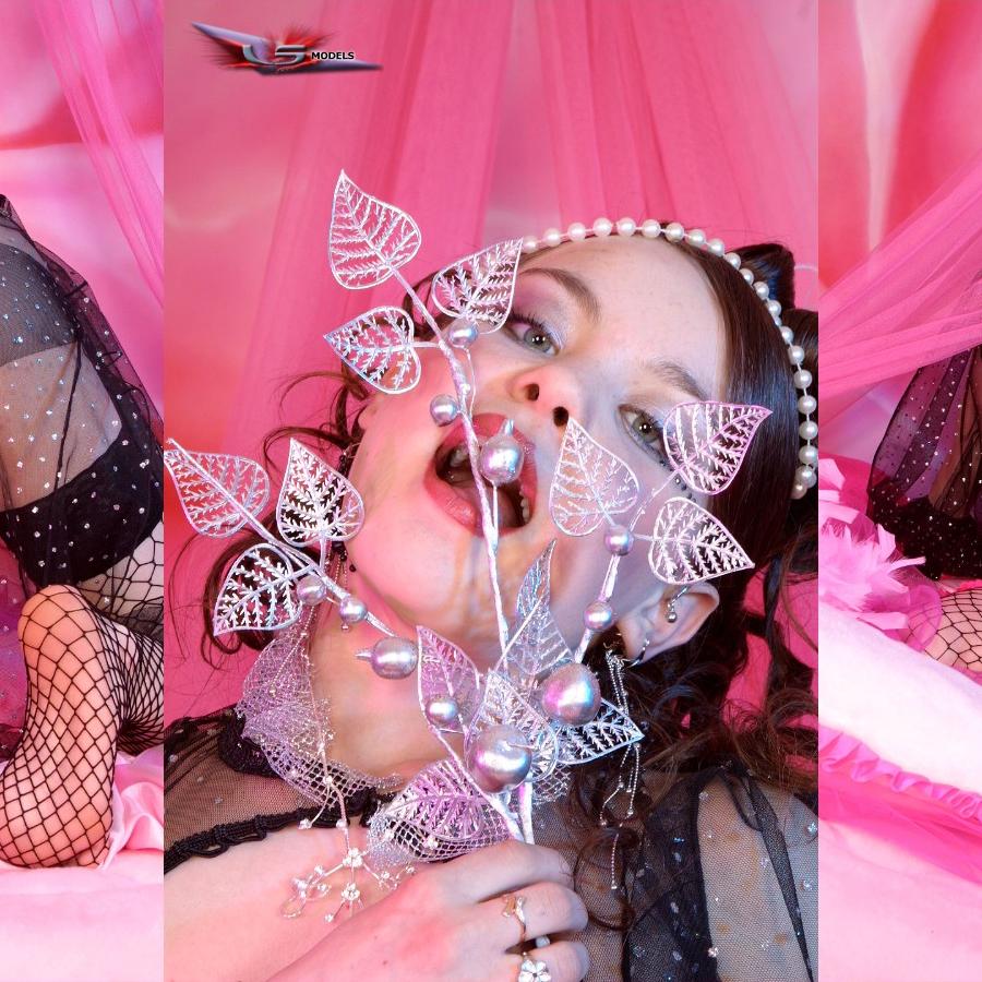 [Image: V3QRR7JzQm.jpg]