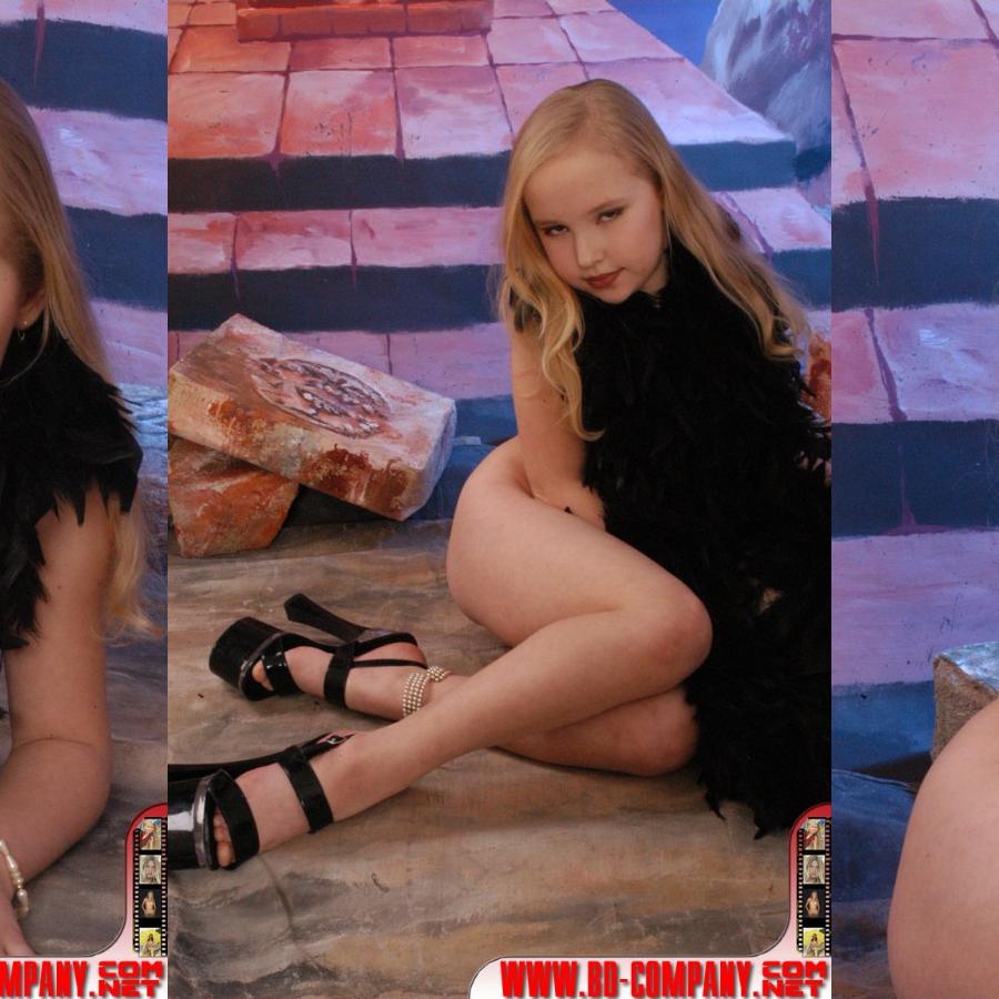 [Image: V3QRR7LzQm.jpg]