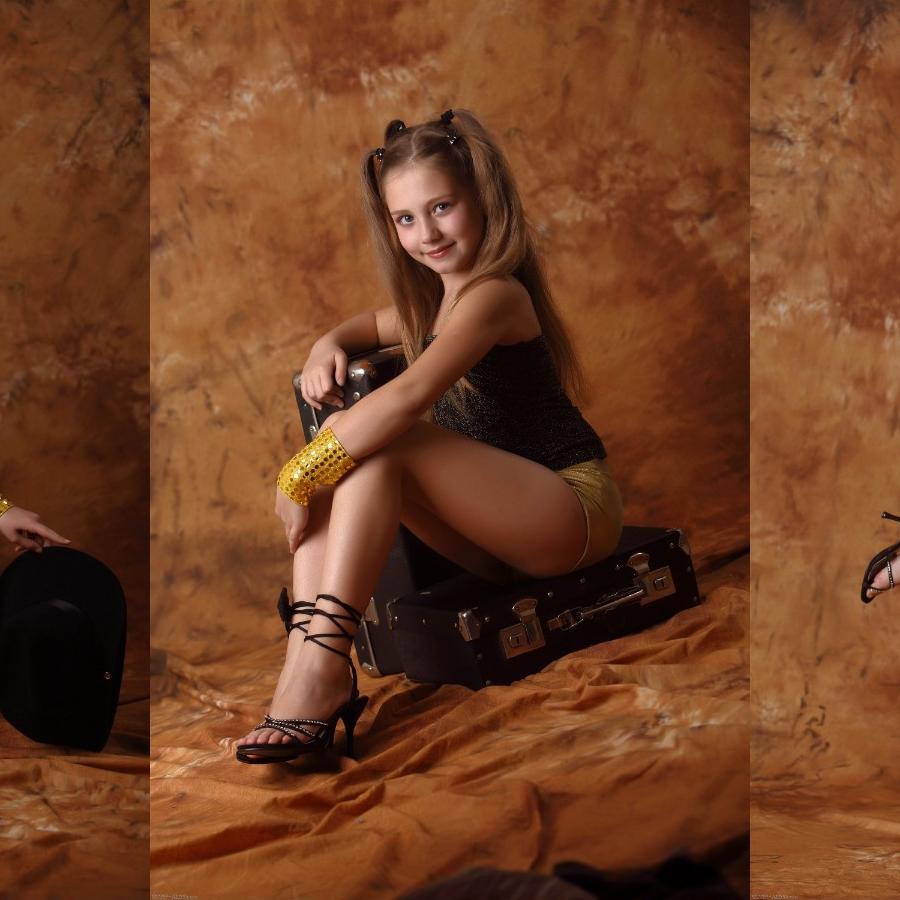 [Image: ZV5En2k4lX.jpg]