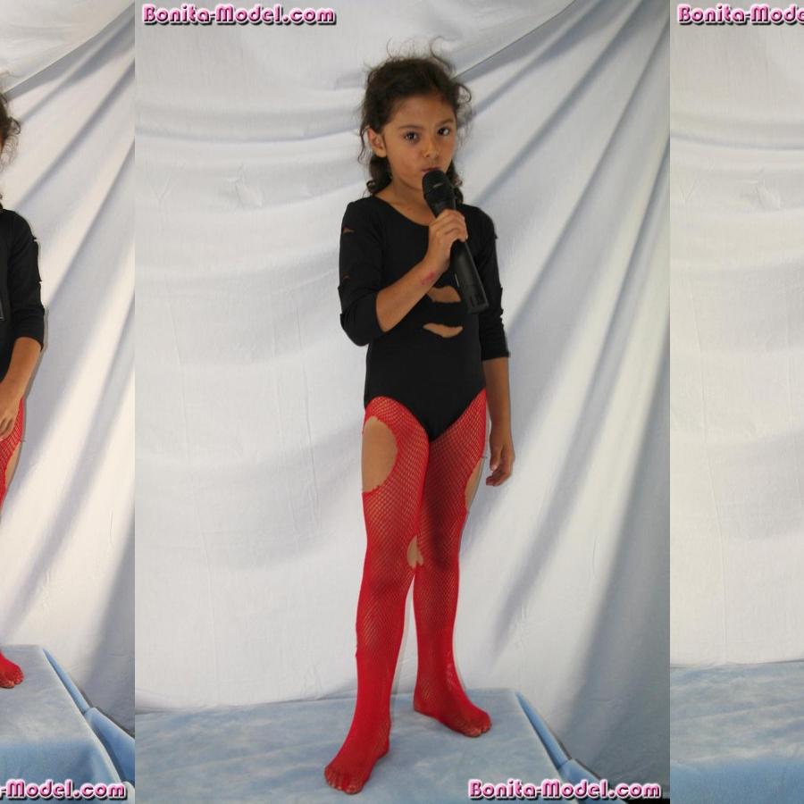 [Image: gN58Z7weQV.jpg]