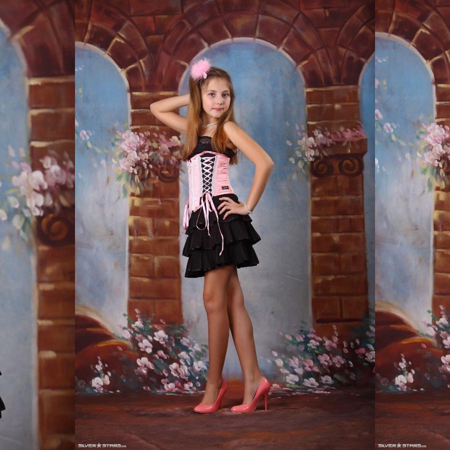 [Image: nR53BDGqKq.jpg]