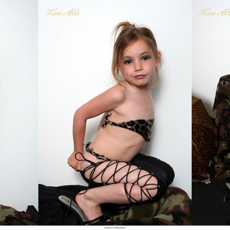 [Image: q7QwLZzLKV.jpg]