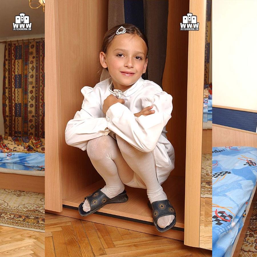 [Image: qxQPvNPX54.jpg]