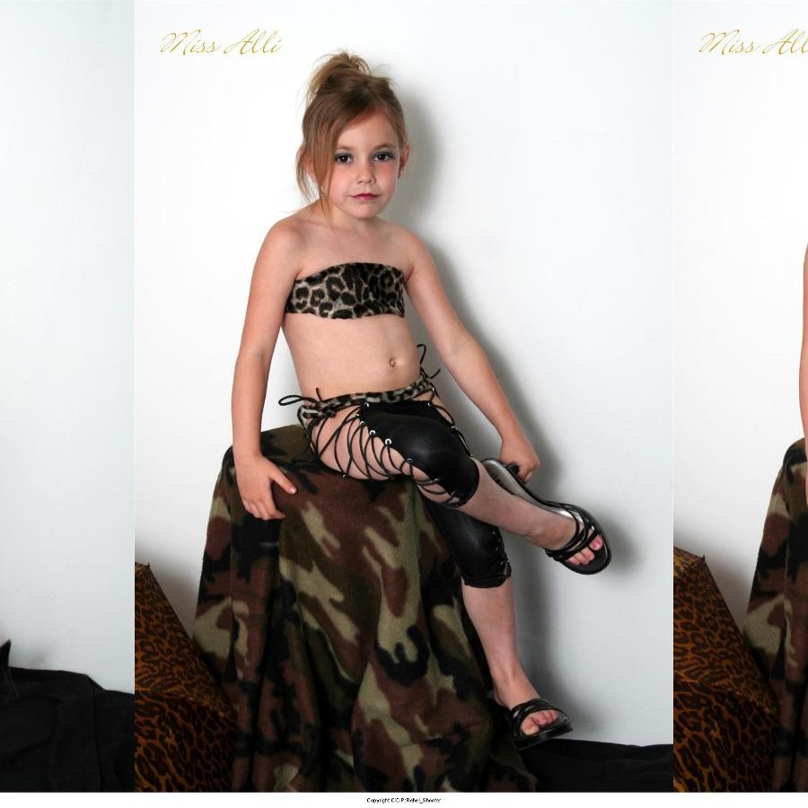 [Image: vBlmyPevla.jpg]