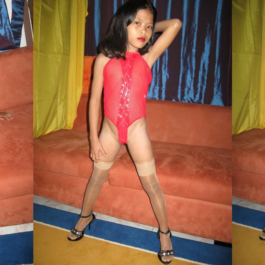 [Image: w7Qa2NM3KR.jpg]