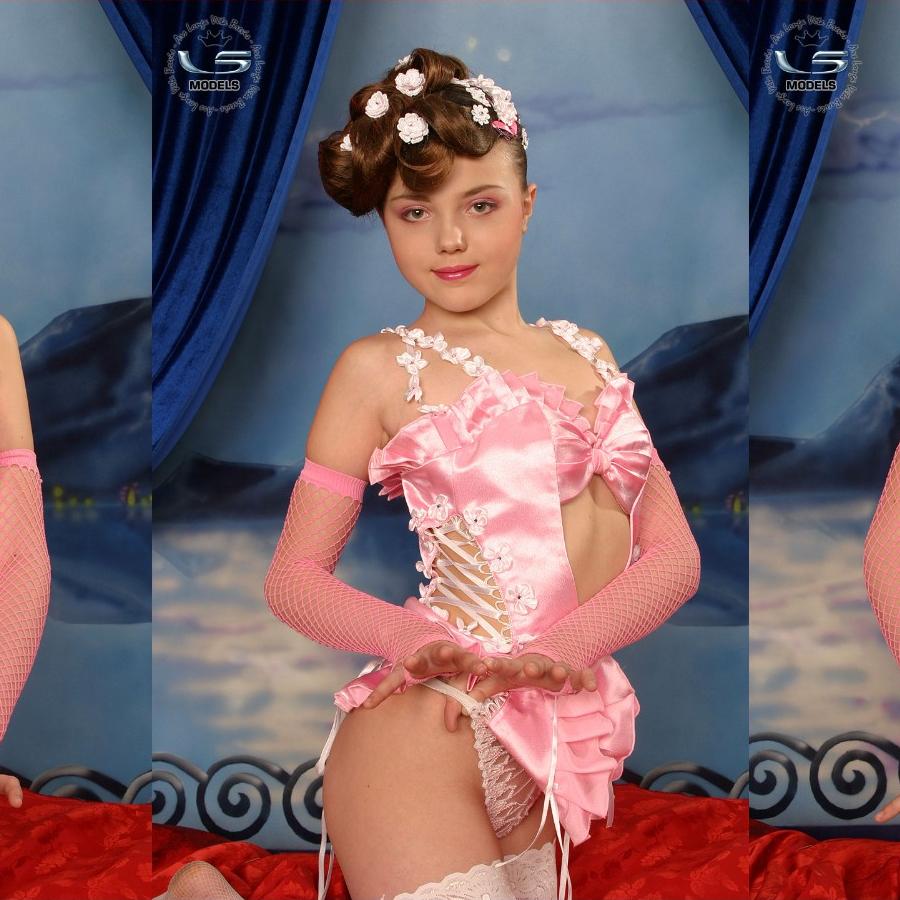 [Image: wVQ4Bo2E56.jpg]