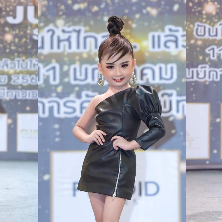 [Image: wnKGm3gYlZ.jpg]